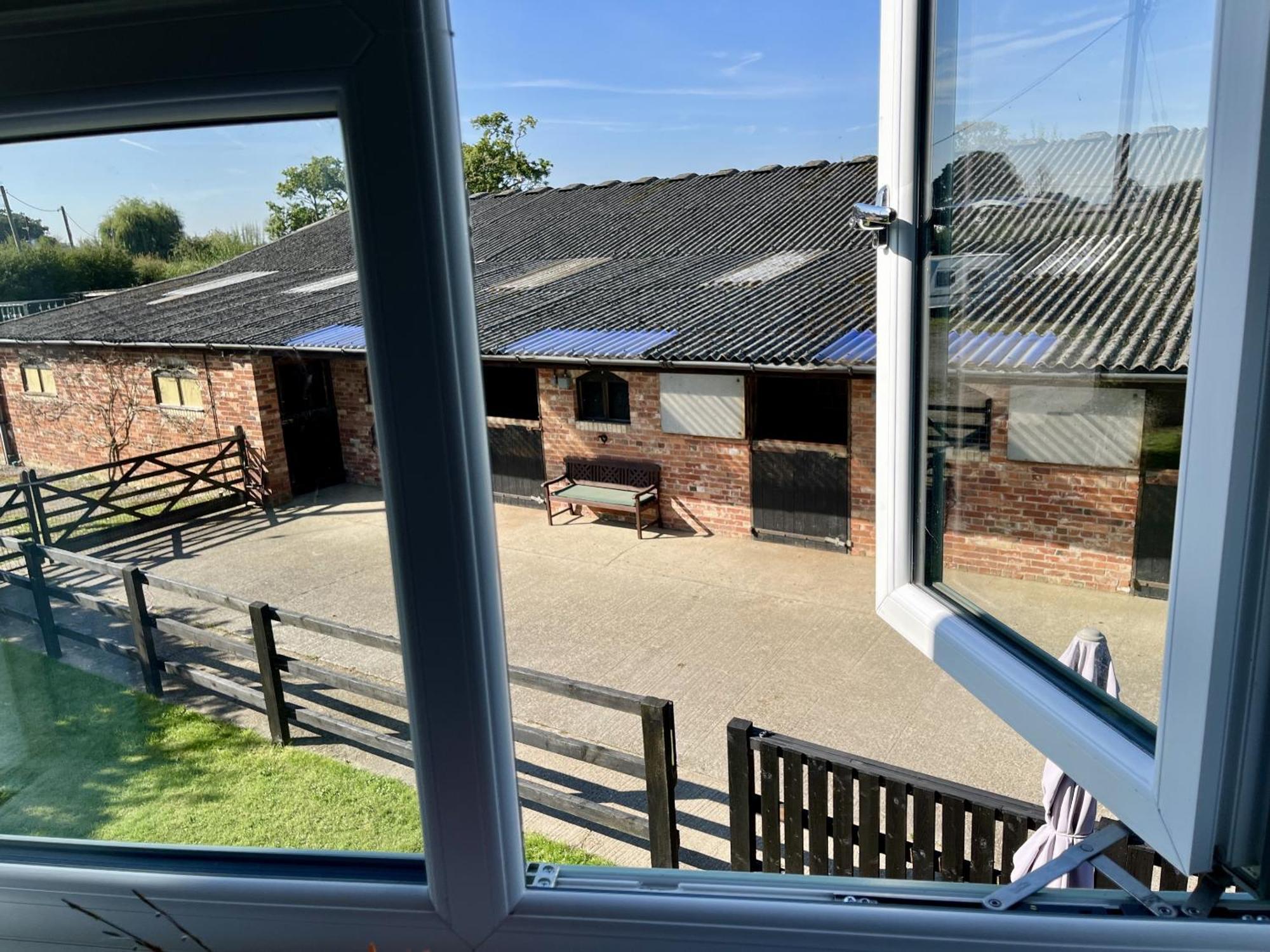 Priors Oak - A Cosy Studio With Countryside Views In Dorset Stalbridge Exteriör bild